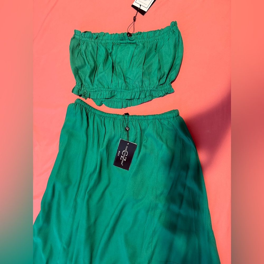 Green Skirt Set with Embroidered Detail - Picture 2 of 14